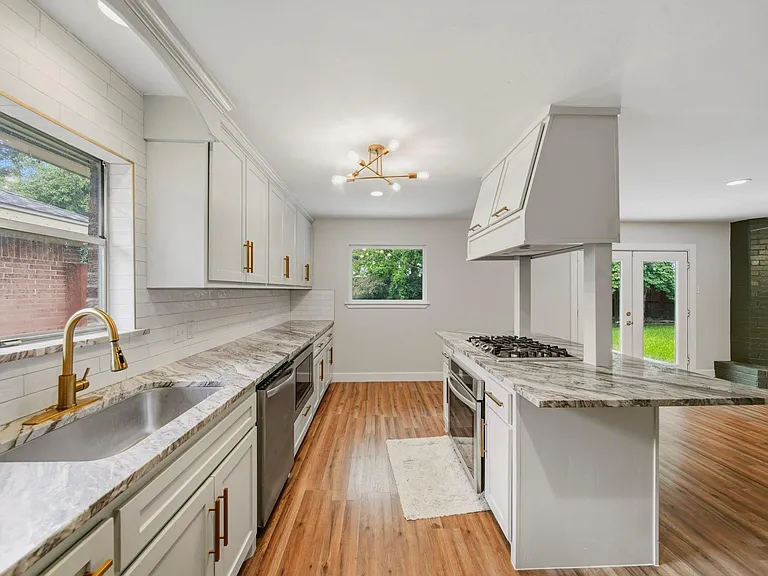 10658 Northbrook Dr — Photo 10