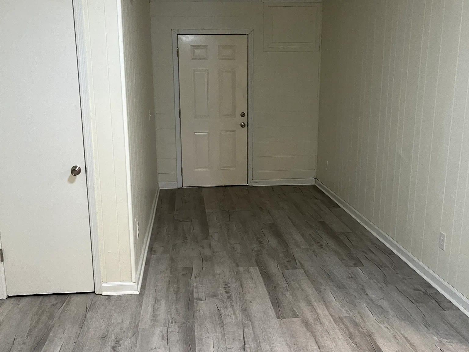 2 bed, $900 — Photo 2