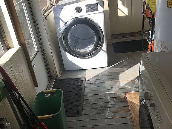 Duplex Shared Laundry room