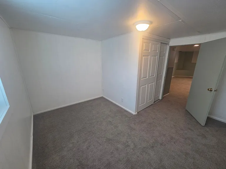 3703 W Rockwell Ave — Photo 31