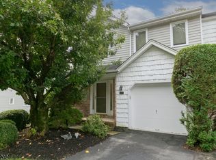 63 Averell Dr, Morris Plains, NJ 07950