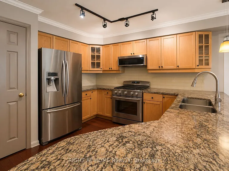 505 Blue Jay Dr #75 — Photo 7