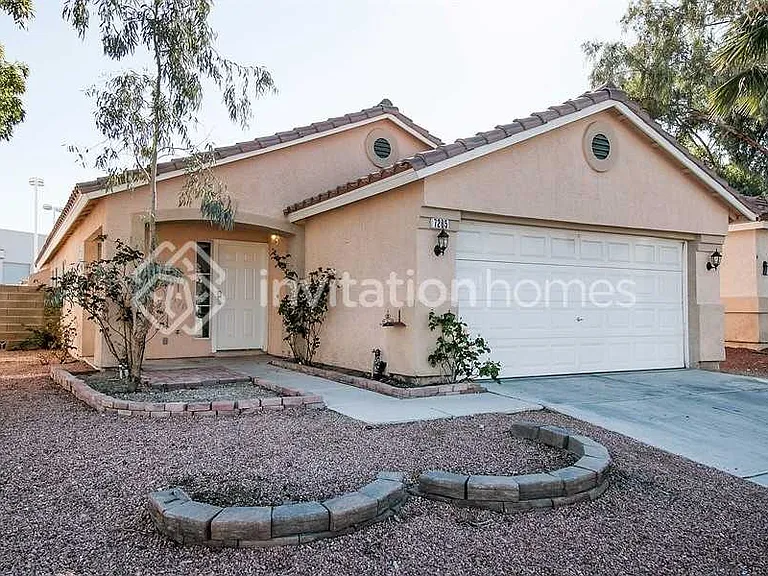 7285 Golden Star Ave — Photo 1