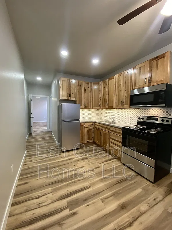 1 bed, 1.0 bath, $1,295 — Photo 1