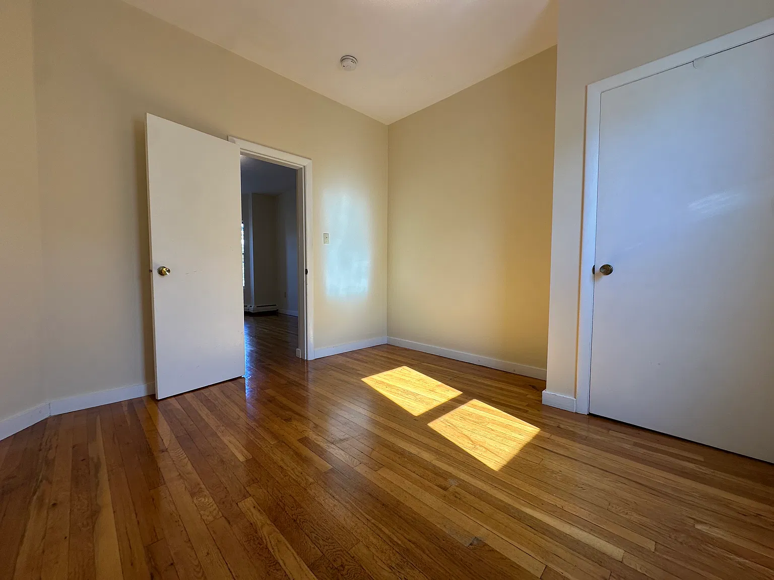 2 bed, $2,850 — Photo 2