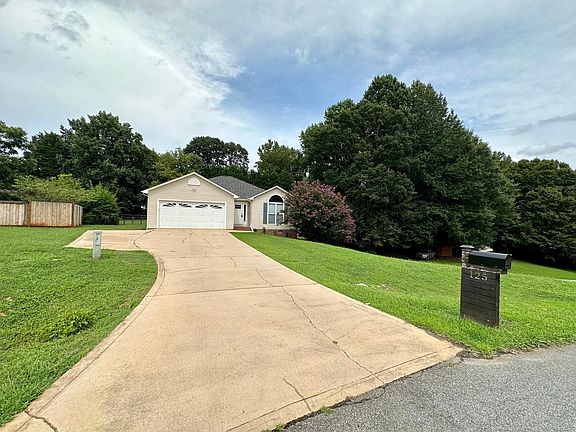 5th image of 125 Halifax Ct