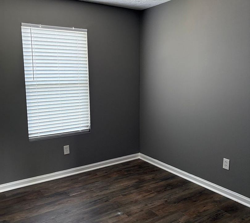 1st image of 3800 Brentwood Dr Unit 7