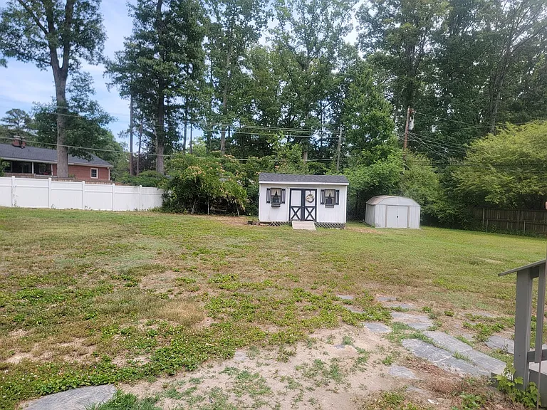 8304 Pamela Dr — Photo 8
