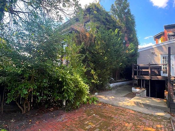 4th image of 182 Brunswick Ave