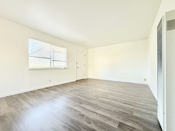 4th image of 420 S 7th St #6