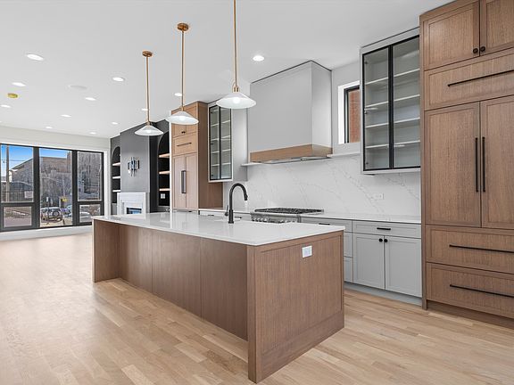 5th image of 1300 N Cleaver St #1