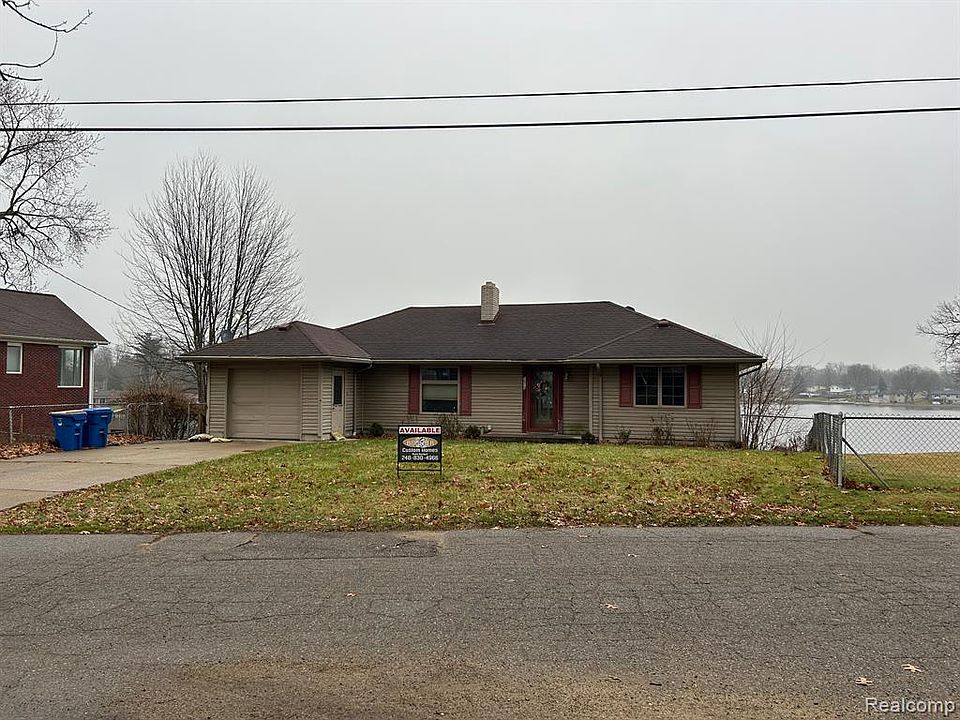 3970 Lamont Dr, Waterford, MI 48329 Zillow