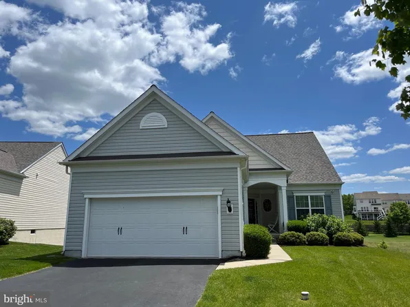 615 Prizer Ct, Downingtown, PA 19335