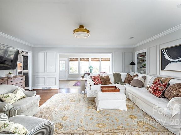 5th image of 6427 Greencove Dr