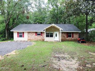 2624 Dogwood Ln, Moss Point, MS 39562