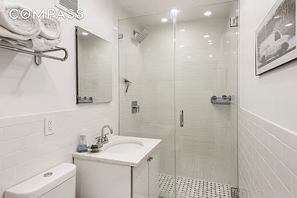 Sold by Compass | media 2