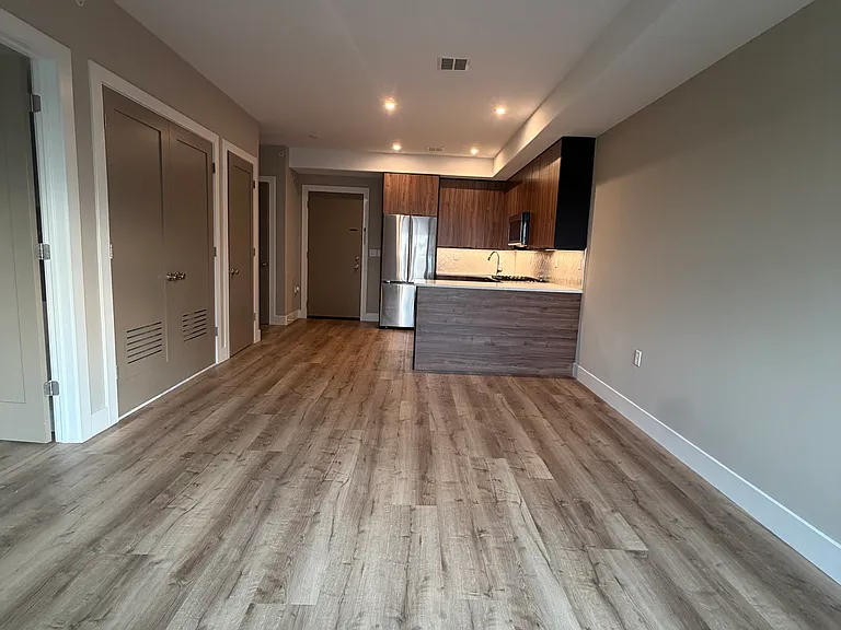 4237 Bergen Tpke #4C — Photo 2