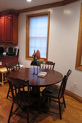 Rented by Avi Nash Associates | media 11