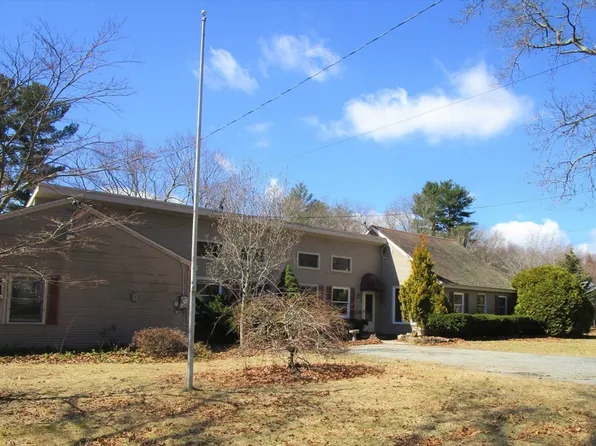 659 Highland St, Northbridge, MA 01534