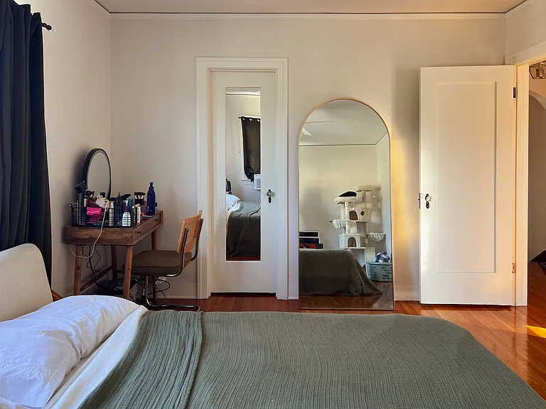 4966 Townsend Ave — Photo 10