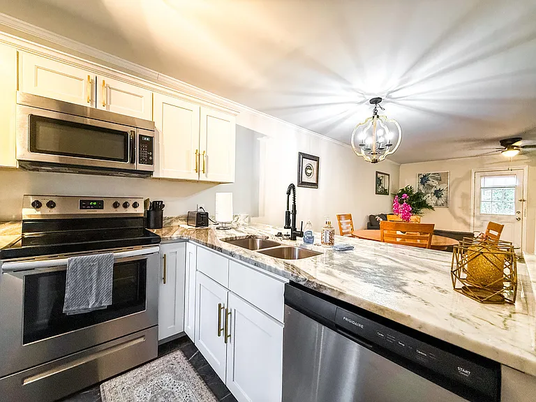920 Williams Rd #C — Photo 13