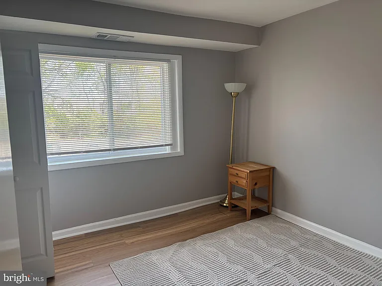 9276 Adelphi Rd #201 — Photo 7