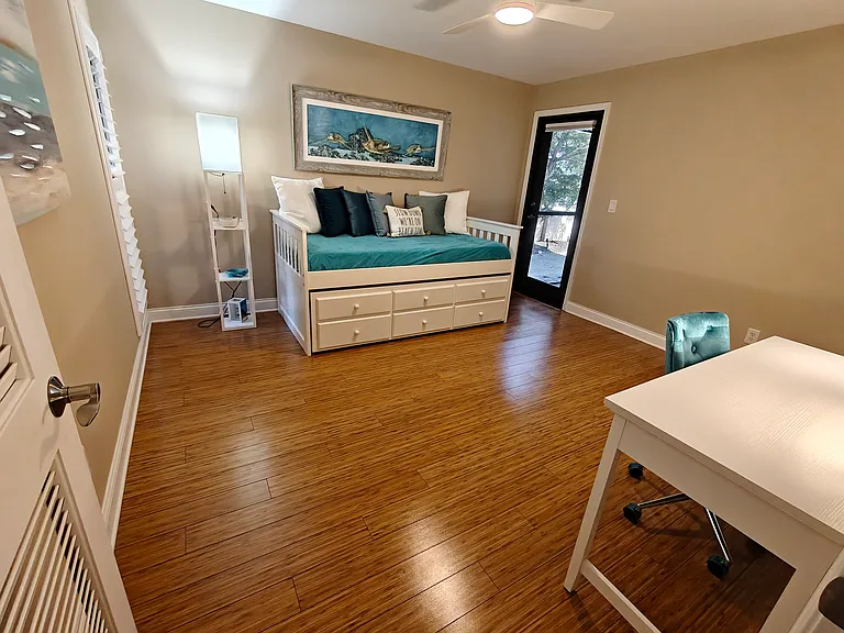 Bed Room #2 w/ access to lanai #2