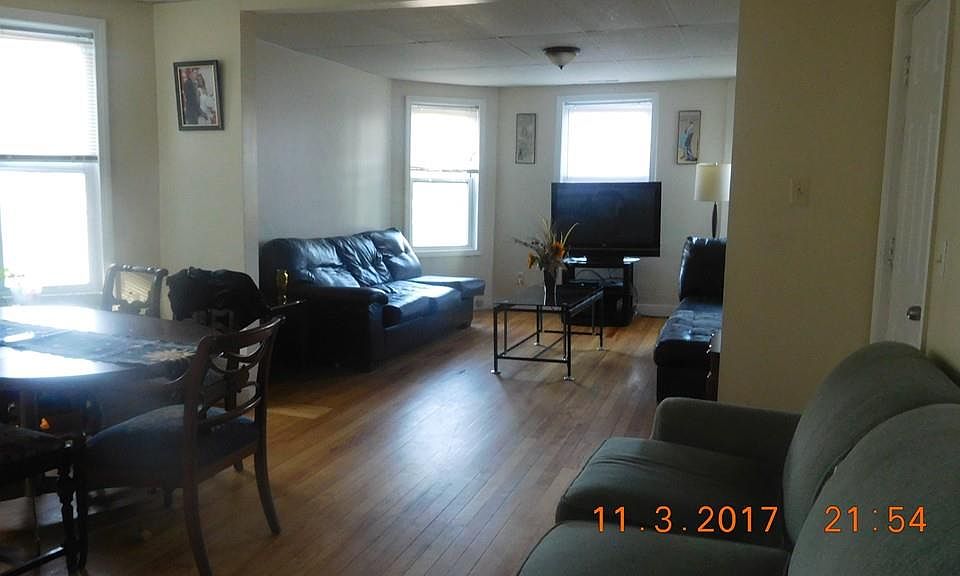 2nd image of 104 Norfolk St