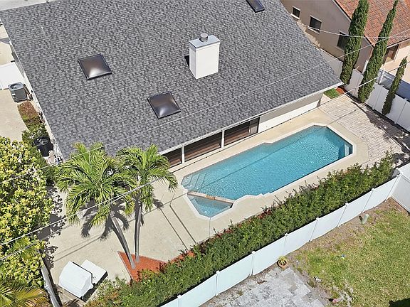 5th image of 340 Apache Lane