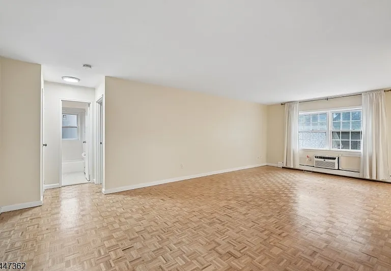 135-167 S Maple Ave #143-B — Photo 9