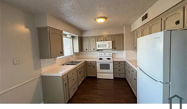 3377 E Sierra Madre Ave — Photo 23