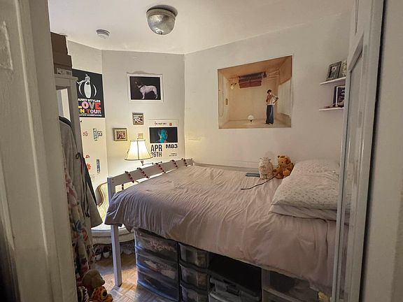3rd image of 181 Prince St APT 19
