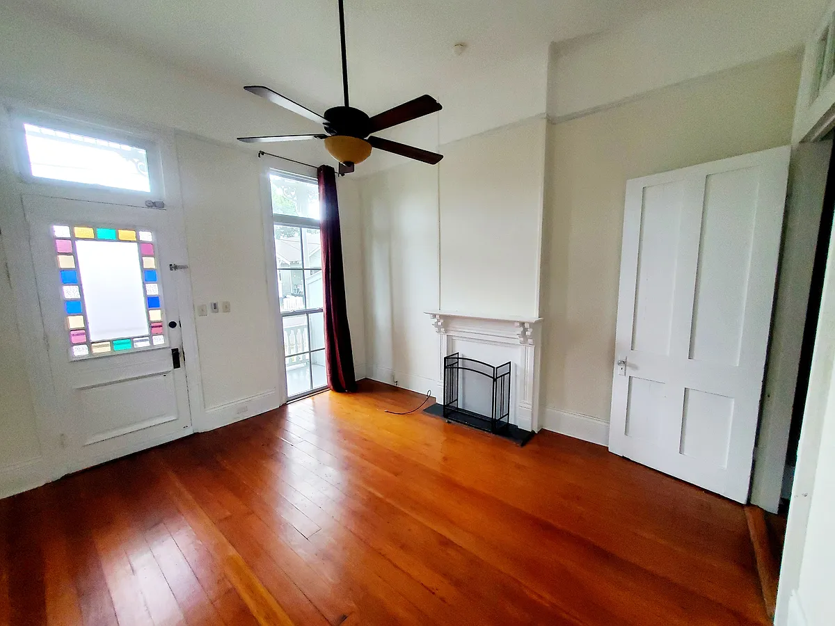 Living/front room - 7317 Cohn St