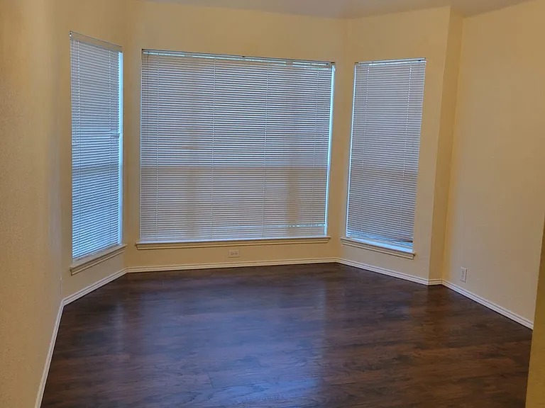 6105 Silverleaf Ln — Photo 15