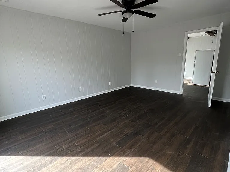 1810 S Main St — Photo 6