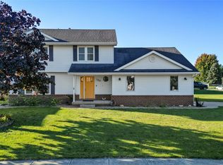 120 Ashland Ct, Waukee, IA 50263
