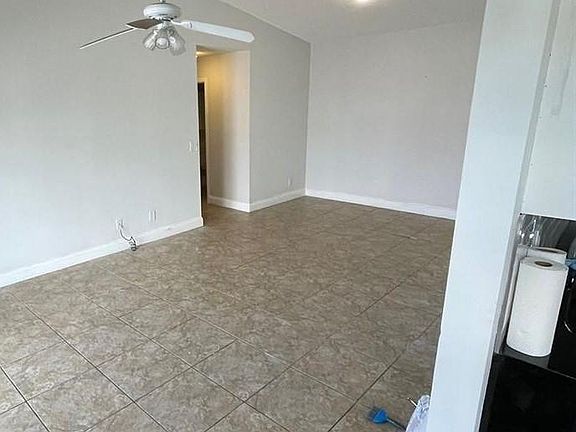 5th image of 990 NE 212th Ter
