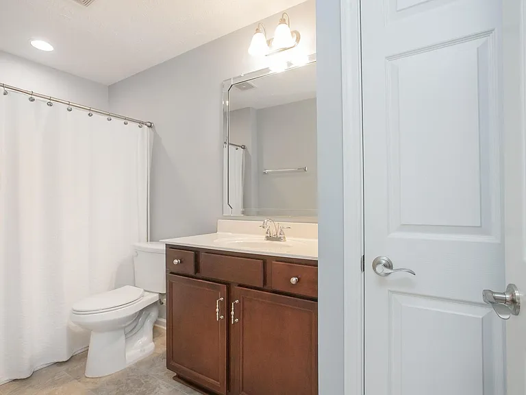 395 Devon Chase Hl #6402 — Photo 36