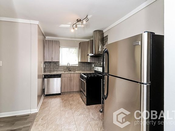 4th image of 773 Greenwood Ave NE APT 9