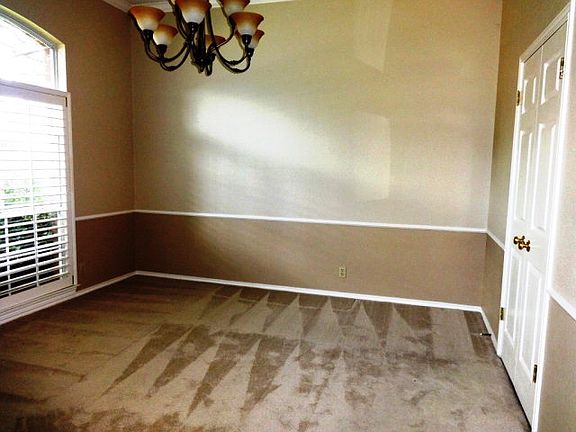 3rd image of 3506 Meadowridge Ln