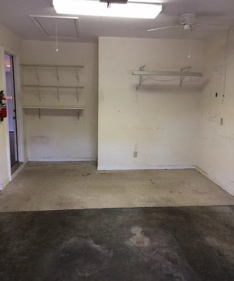 1462 Oxford Pl — Photo 15