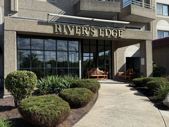 111 Dekoven Drive APT 1008, Middletown, CT 06457