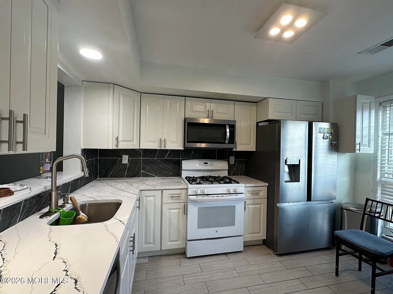 3 bed, 2.5 bath, 1543 sqft, $3,380 — Photo 3