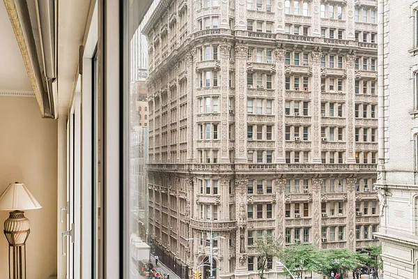 Sold by Compass | media 14