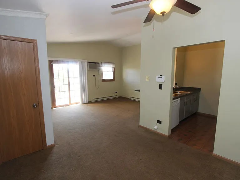 1375 Cunat Ct #3B — Photo 2