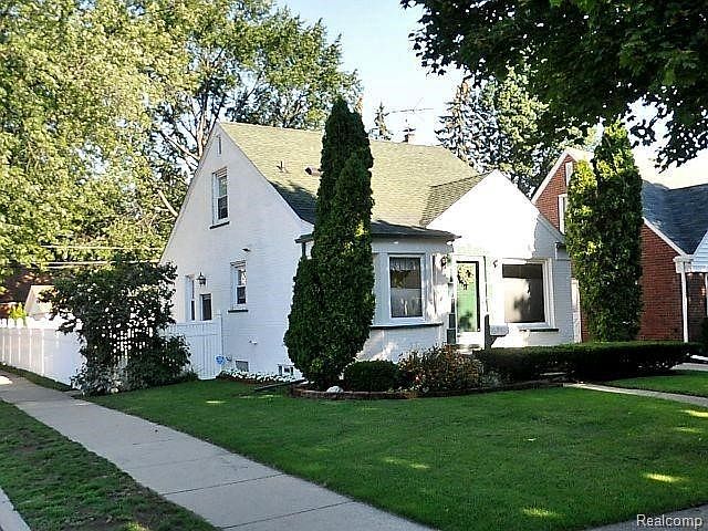 1st image of 2660 Hollywood St