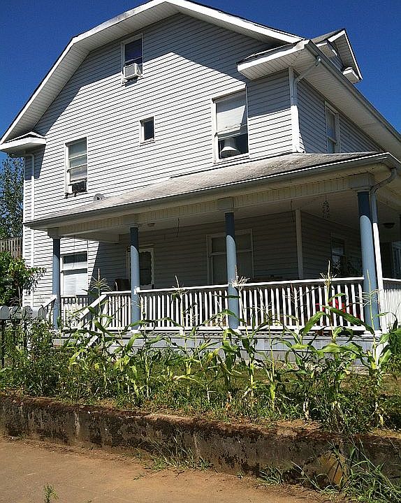 Side porch