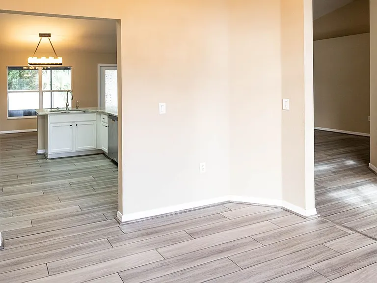 4213 Garden Blvd — Photo 8