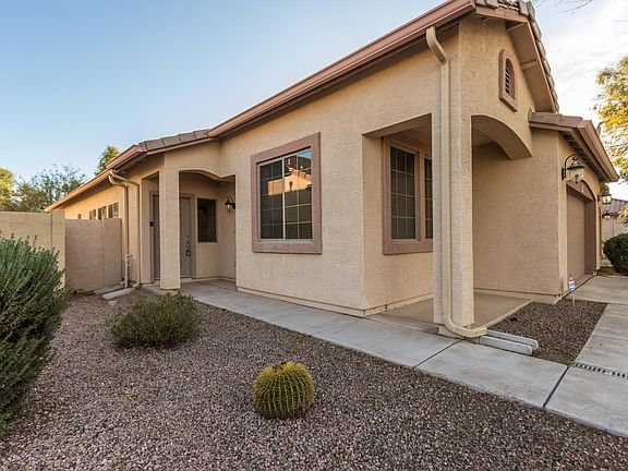 3rd image of 45119 W Cypress Ln