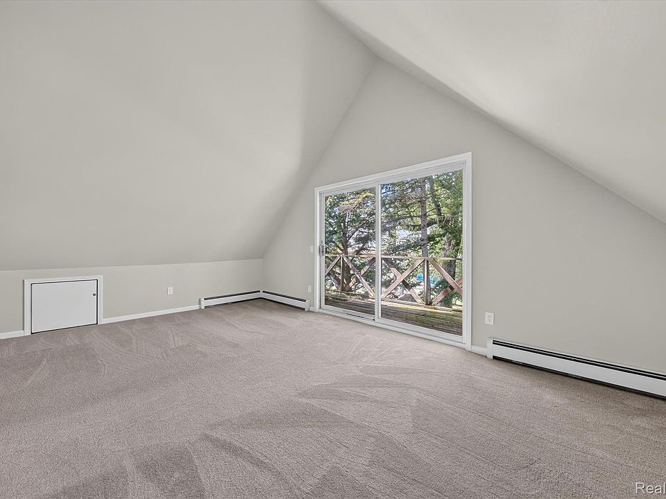 4235 Lake Grove Dr, photo 21